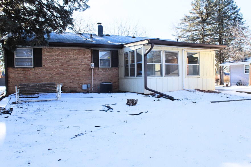 Building Photo - 3908 Pleasant Valley Blvd