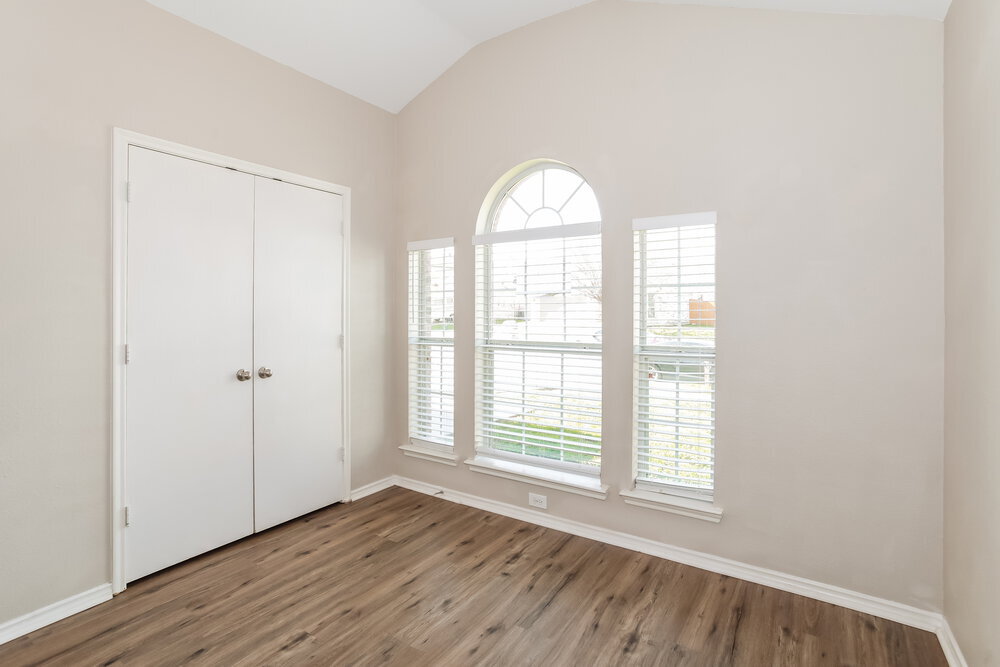 Building Photo - 6552 Manitoba St