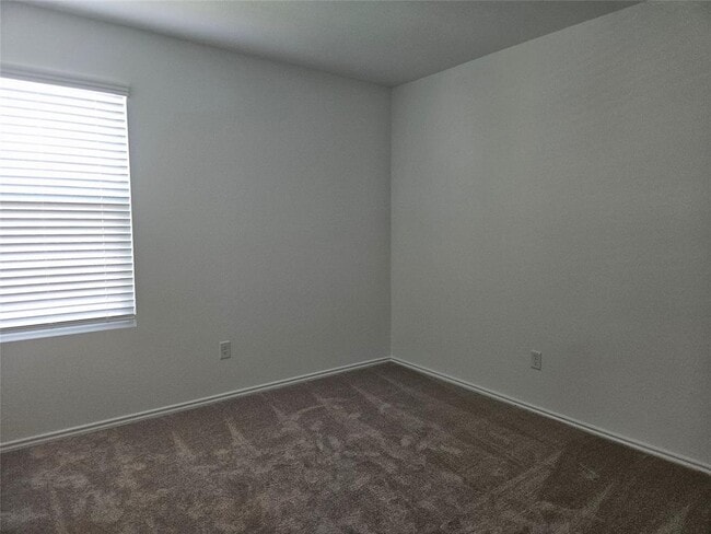Building Photo - 117 Tall Timbers Trl