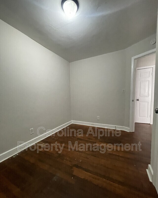 Building Photo - 2735 Remington St