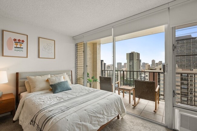 Building Photo - Waikiki Fully furnished studio/1 ba / 1 prk Washer/Dryer in unit