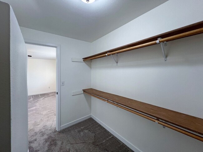 Building Photo - 16241-16243 Curry Ct SE