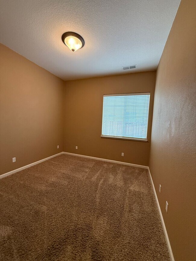 Building Photo - Beautiful Home in Sparks!