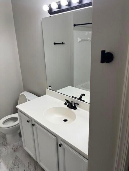 Building Photo - 46678 Cavendish Sq