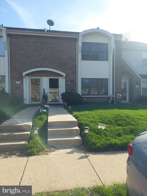 Building Photo - 1110 Sheffield Ct