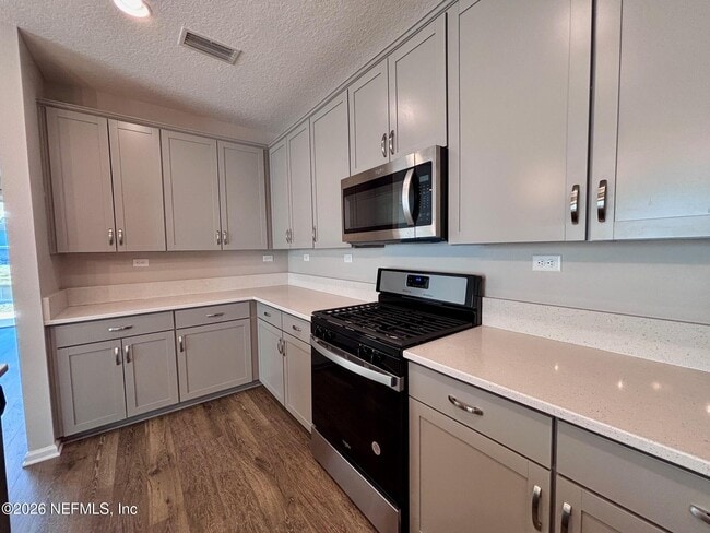 Building Photo - 2860 Copperwood Ave