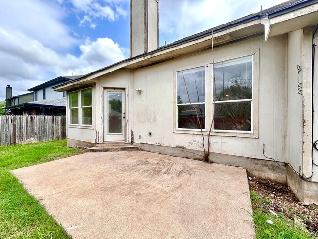 Building Photo - 1601 Waterfall Ave