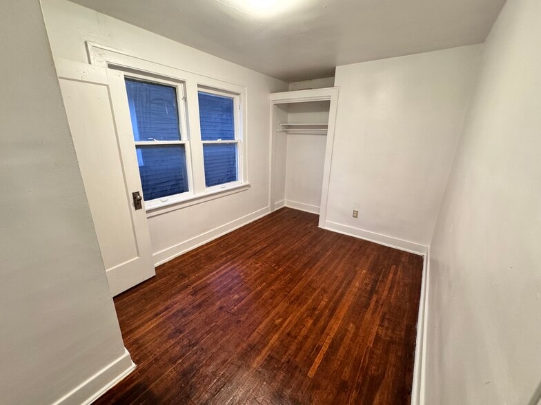 Building Photo - 1183 Linwood Ave