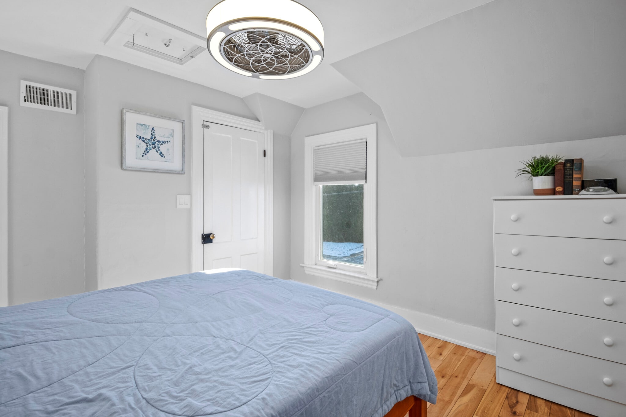 Building Photo - 87 Pleasant St