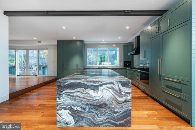 Building Photo - 815 S 20th St