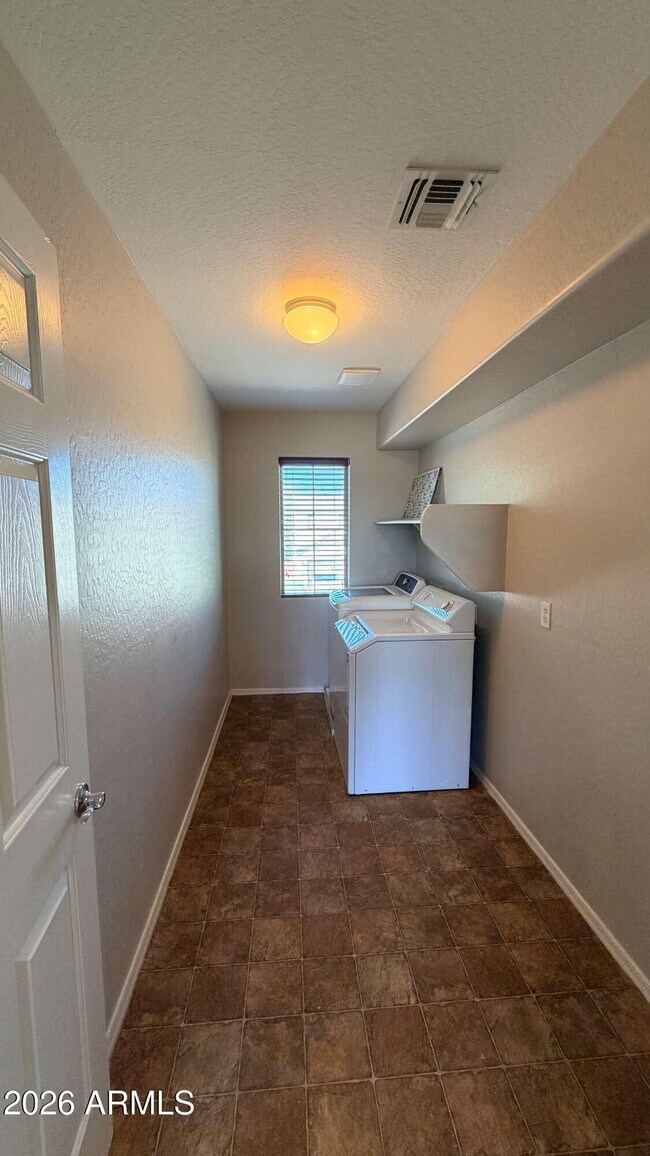 Building Photo - 45321 Miramar Rd