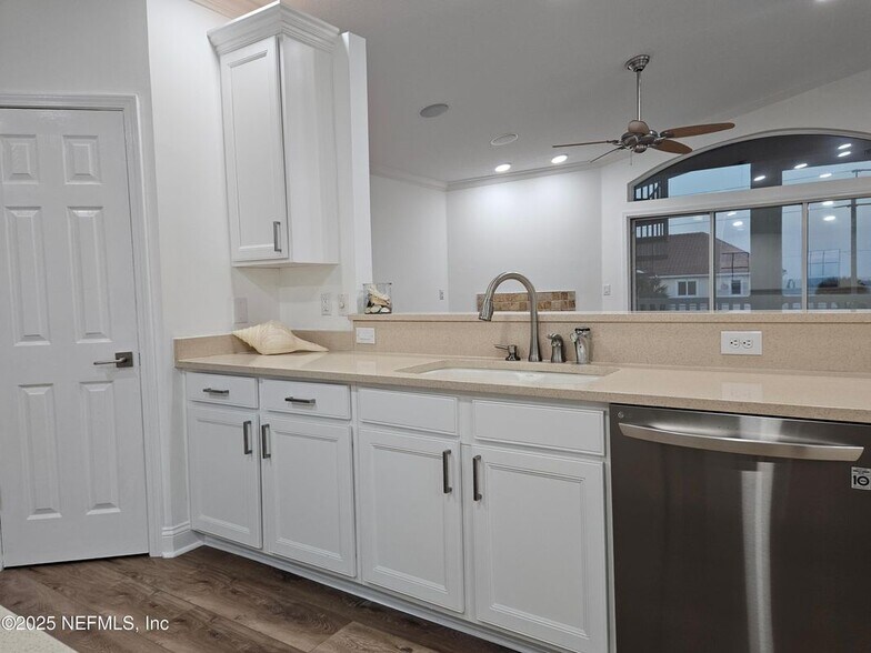 Building Photo - 1440 Atlantic Breeze Way