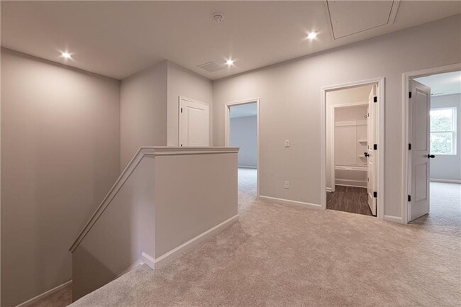 Building Photo - 212 Birchwood Row