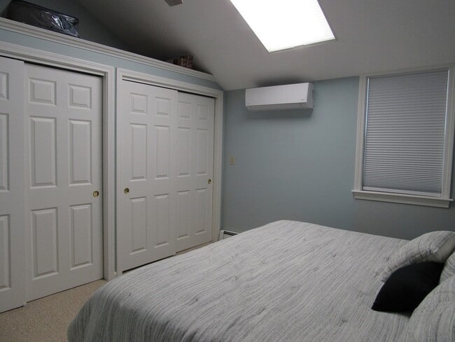 Building Photo - 9 Saltworks Ln
