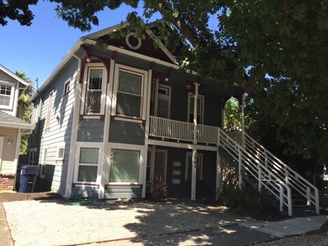 triplex - 3043 montgomery way