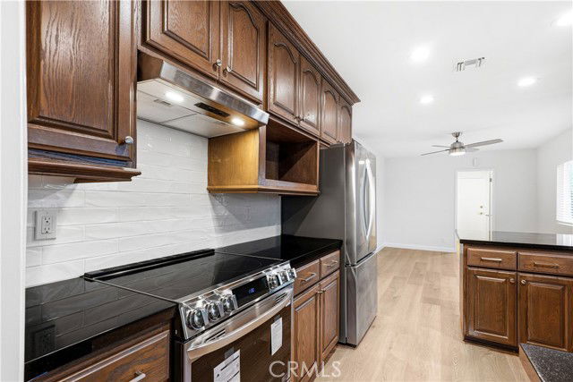 Building Photo - 14638 Margate St