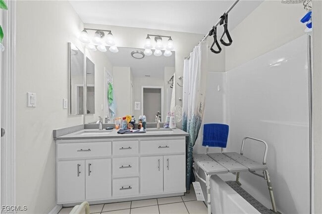 Building Photo - 914-916 SE 14th Terrace