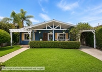 Building Photo - Spacious Kensington Home with Hardwood Floors and Fireplace