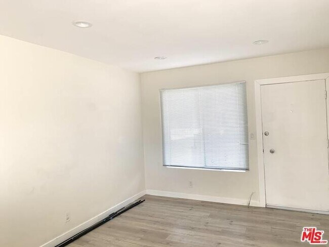 Building Photo - 7524 Sepulveda Blvd