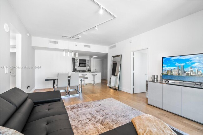 Building Photo - 951 Brickell Ave