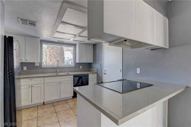 Building Photo - 5708 W Pine Cone Pl