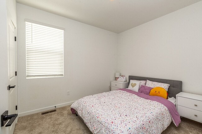 Building Photo - Single Family Home for Rent in Desirable L...