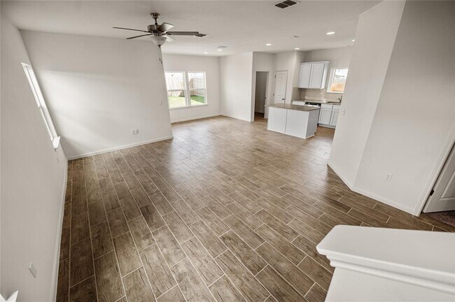 Building Photo - 10725 Overlook Pass