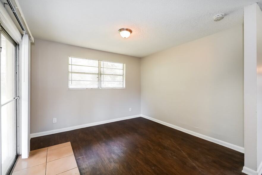 Building Photo - 6725 Cinderella Rd