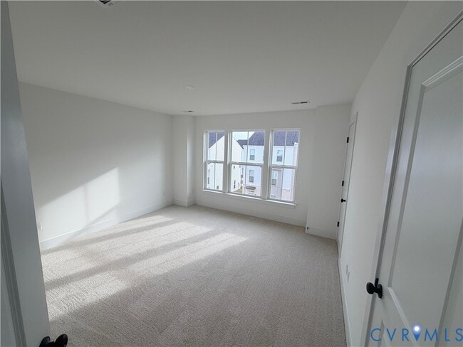 Building Photo - 15375 Sunray Aly