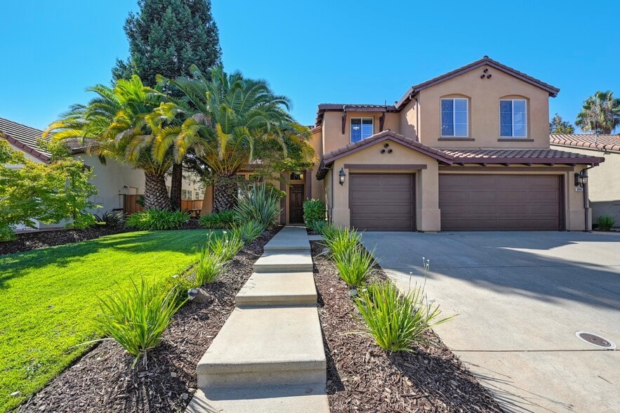 Primary Photo - 8441 Briggs Dr