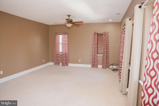 Building Photo - 6902 Tower of London Dr