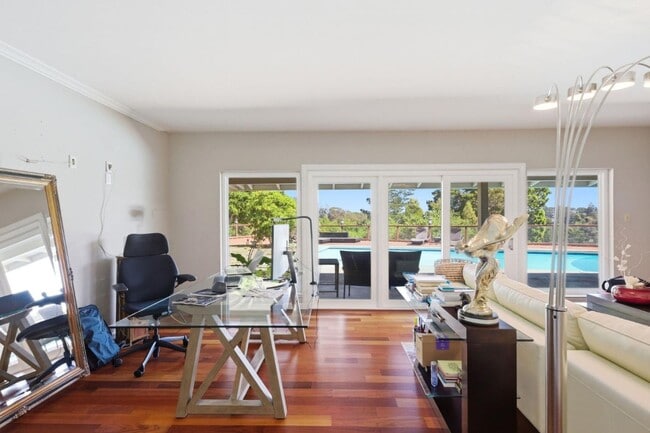 Building Photo - 25 Warmwood Way