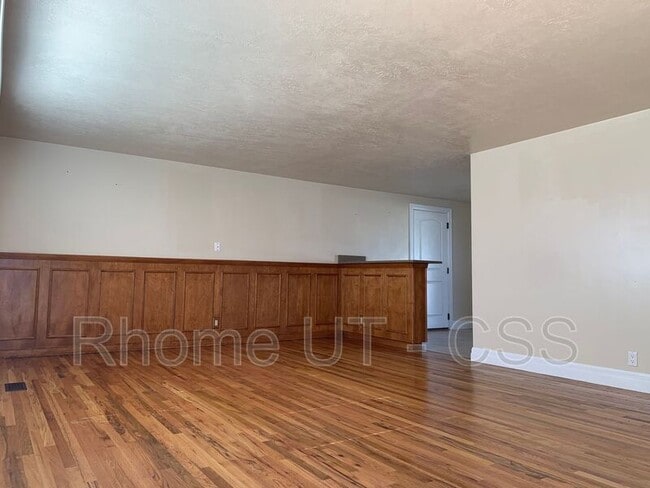 Building Photo - 6634 S 2700 W