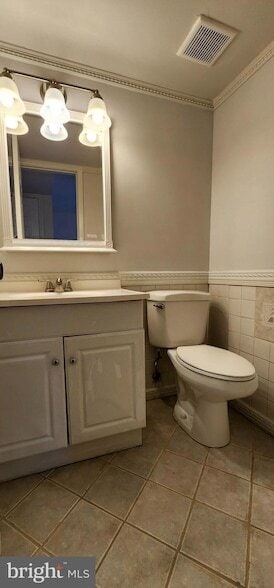 Building Photo - 7902 San Leandro Pl