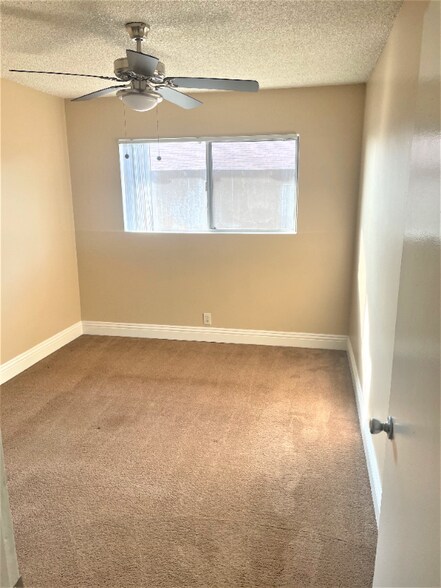 Building Photo - 550 Silverwood Ave