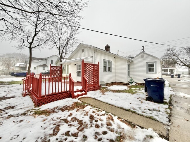 Building Photo - 426 S Jackson St