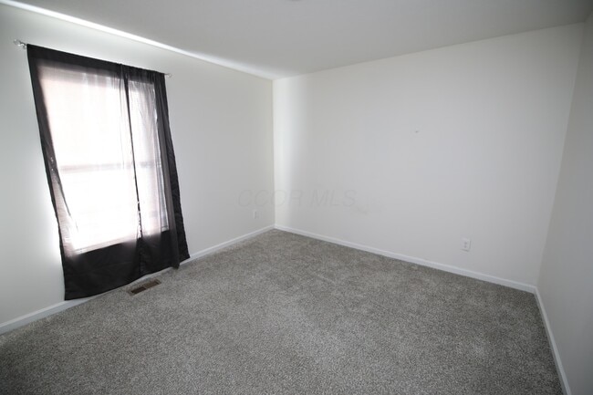 Building Photo - 216 Old Bay Dr