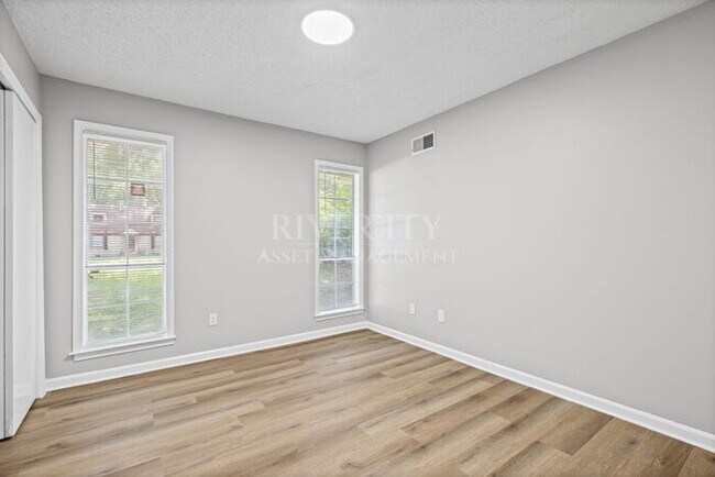 Building Photo - A Must See!!!! Located in a Premium Part of Town & Section 8 Welcomed!!