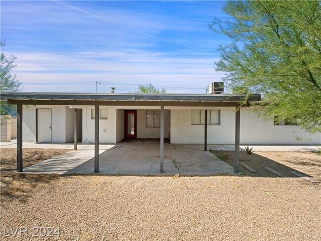 Building Photo - Spectacular Vintage 3Bed/2Bath Las Vegas h...