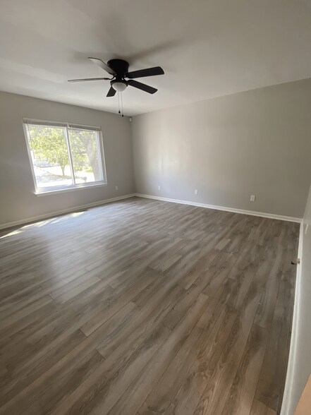 Living Room - 1723 S Seminole Dr