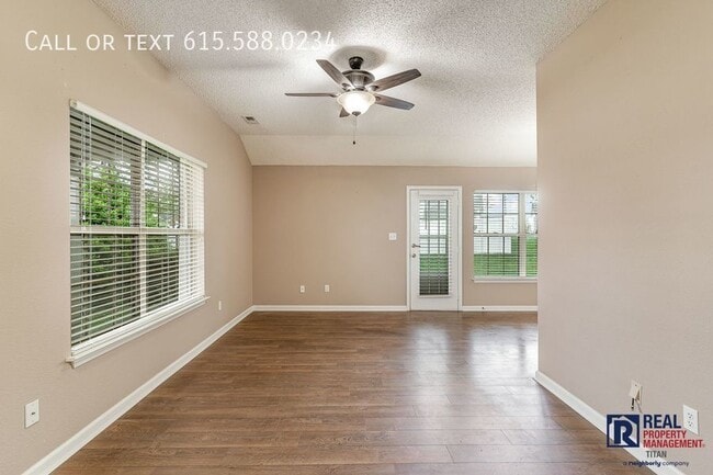 Building Photo - 2824 Canary Ct