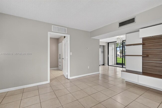 Building Photo - 8065 SW 107th Ave