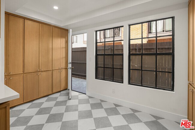 Building Photo - 11759 Gateway Blvd