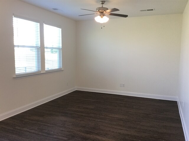 Building Photo - 156 Havenbrook Dr