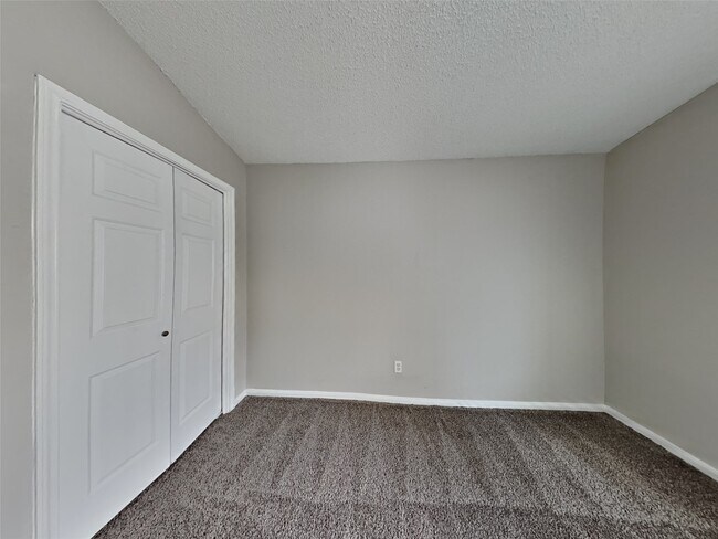 Building Photo - 3115 Kelling St