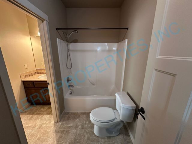 Building Photo - Spacious 5-Bedroom Retreat with 3407 Sq Ft...