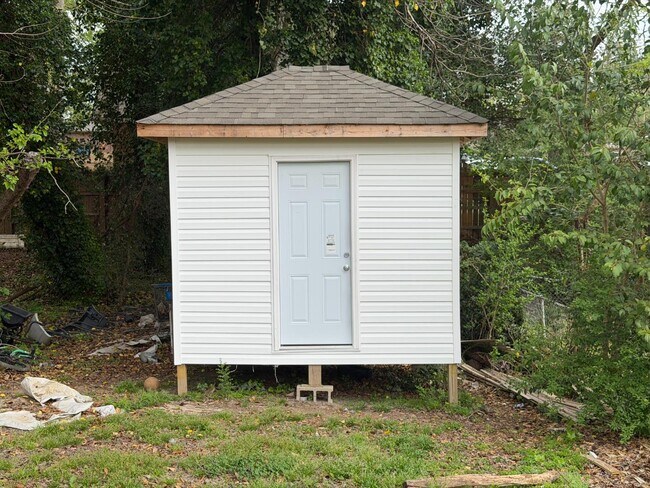 Building Photo - 206 Hedgecock Rd