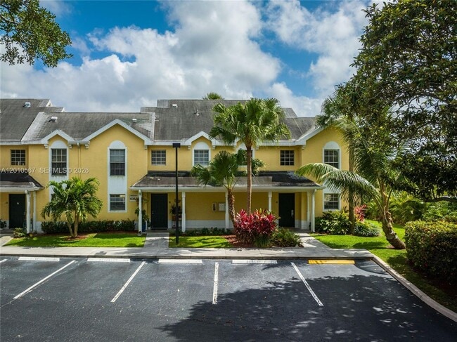 Building Photo - 6364 La Costa Dr