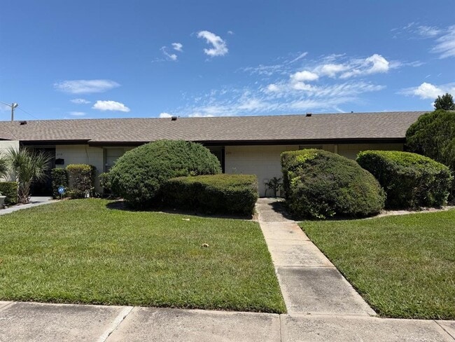 Building Photo - 2711 Willow Run