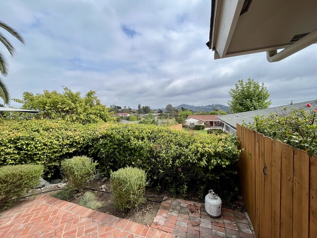 Building Photo - 9686 Wayfarer Dr